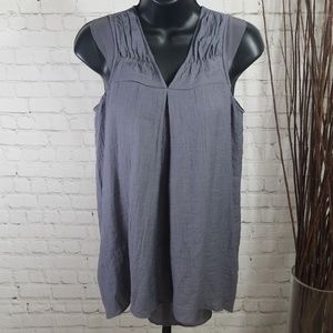 SOLD-Simply Vera Vera Wang Sleeveless Shirt